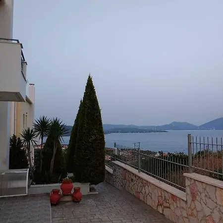 Christine - Maisonettes With Fireplace Apartment *