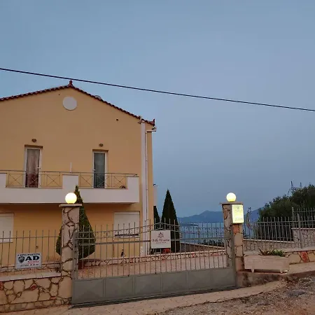 Christine - Maisonettes With Fireplace Apartman Alivéri