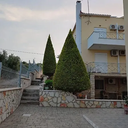 Christine - Maisonettes With Fireplace * Aliveri