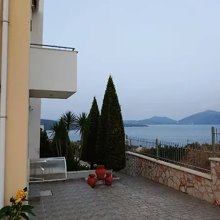 Christine - Maisonettes With Fireplace Apartment *