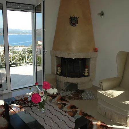 Christine - Maisonettes With Fireplace