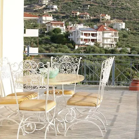 Christine - Maisonettes With Fireplace Apartment Aliveri