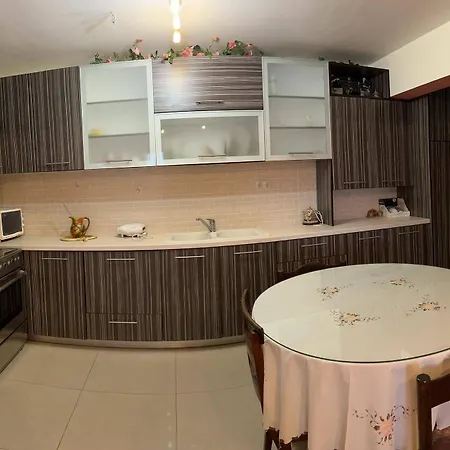 Christine - Maisonettes With Fireplace Aliveri