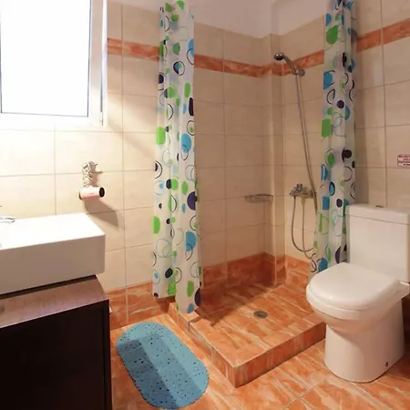 Christine - Maisonettes With Fireplace Aliveri