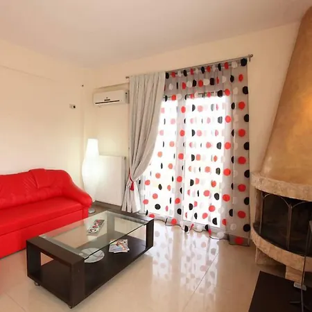 Christine Apartment Aliveri