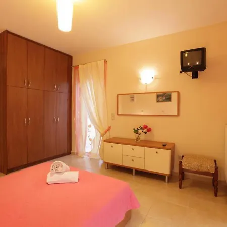 Christine Apartment *