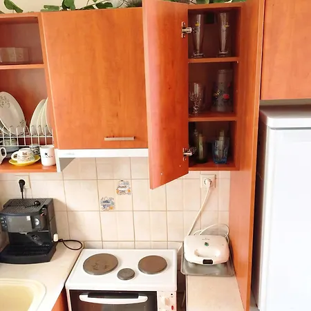 Christine Apartment *