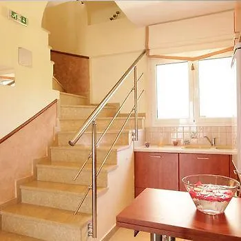 Christine - Maisonettes With Fireplace * Aliveri