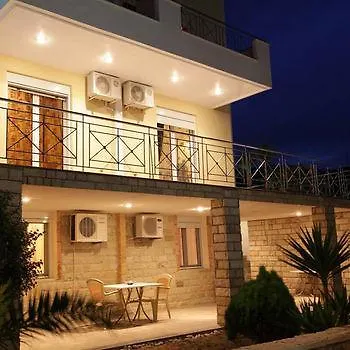 Christine - Maisonettes With Fireplace Διαμέρισμα Αλιβέρι